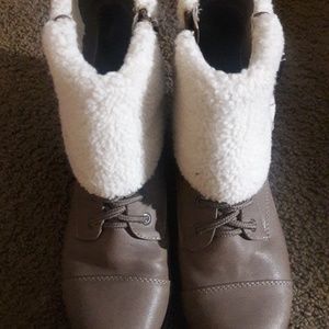 Women shoes Size 6.5